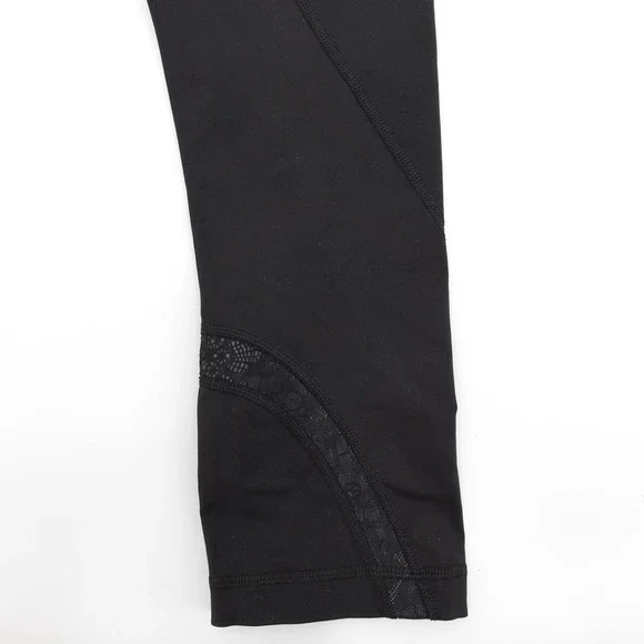 Lululemon Pants Womens 4 Black Crop Capri Mesh Lace Panel Zip Pocket Yoga Run - Picture 5 of 15
